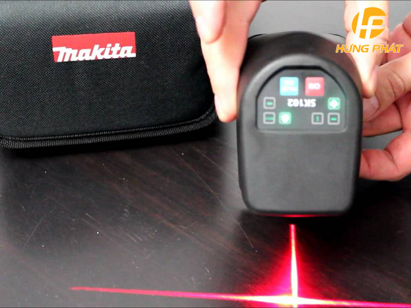 Máy cân mực laze Makita SK102Z (không kèm pin sạc)