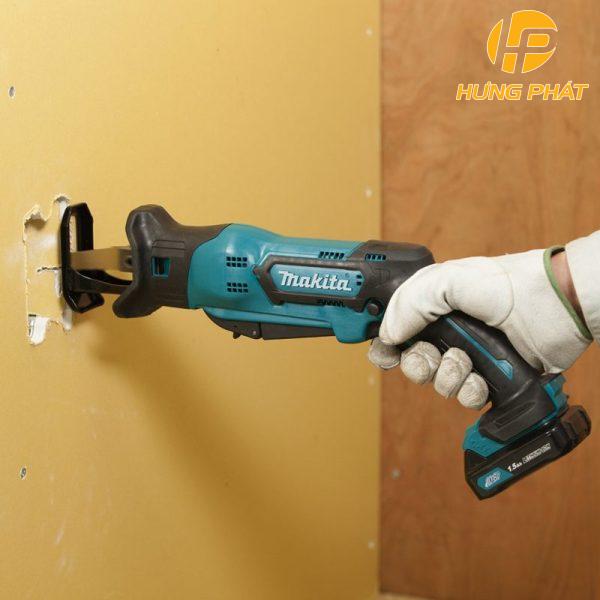 Máy cưa kiếm dùng pin Makita JR105DSAE (Sạc nhanh(DC10SB), 2 pin 2.0Ah(BL1021B))
