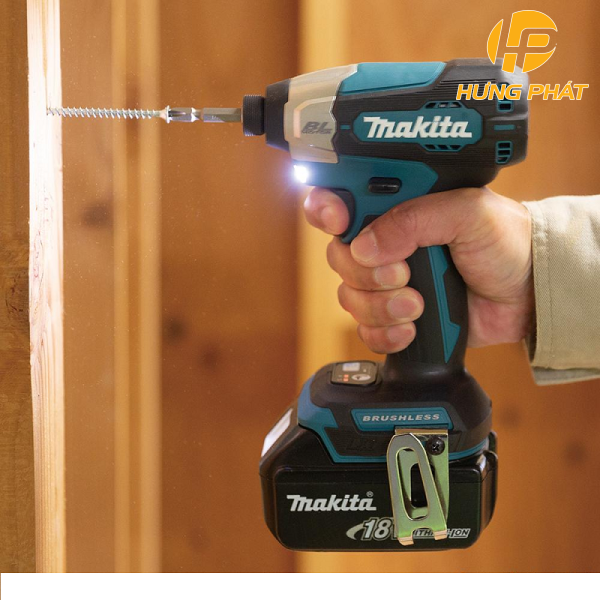 Máy vặn vít dùng pin Makita DTD157RTJ (Sạc nhanh(DC18RC), 2 pin 5.0Ah(BL1850B))