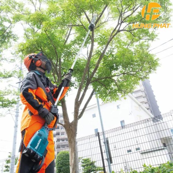 Máy cưa cành trên cao dùng pin Makita DUA300ZB (Không kèm pin, sạc)