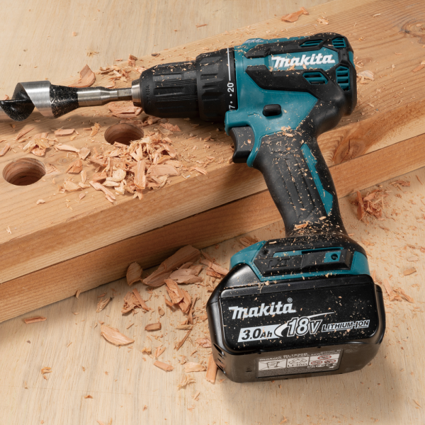 Máy khoan vặn vít dùng pin 18V Makita DDF490